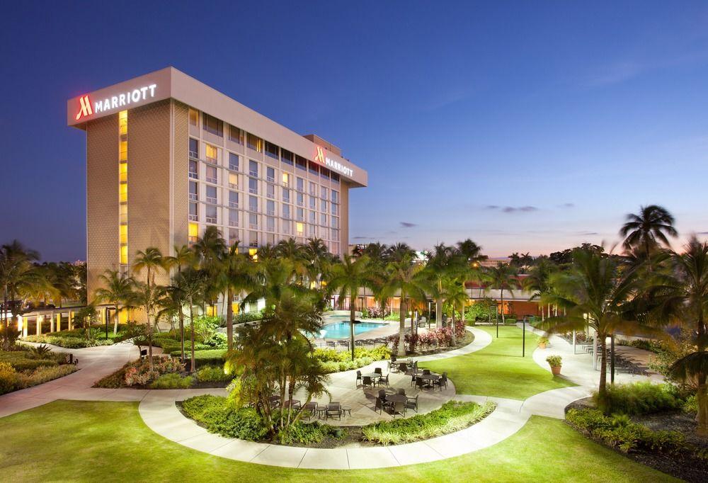 Отель Miami Airport Marriott Экстерьер фото