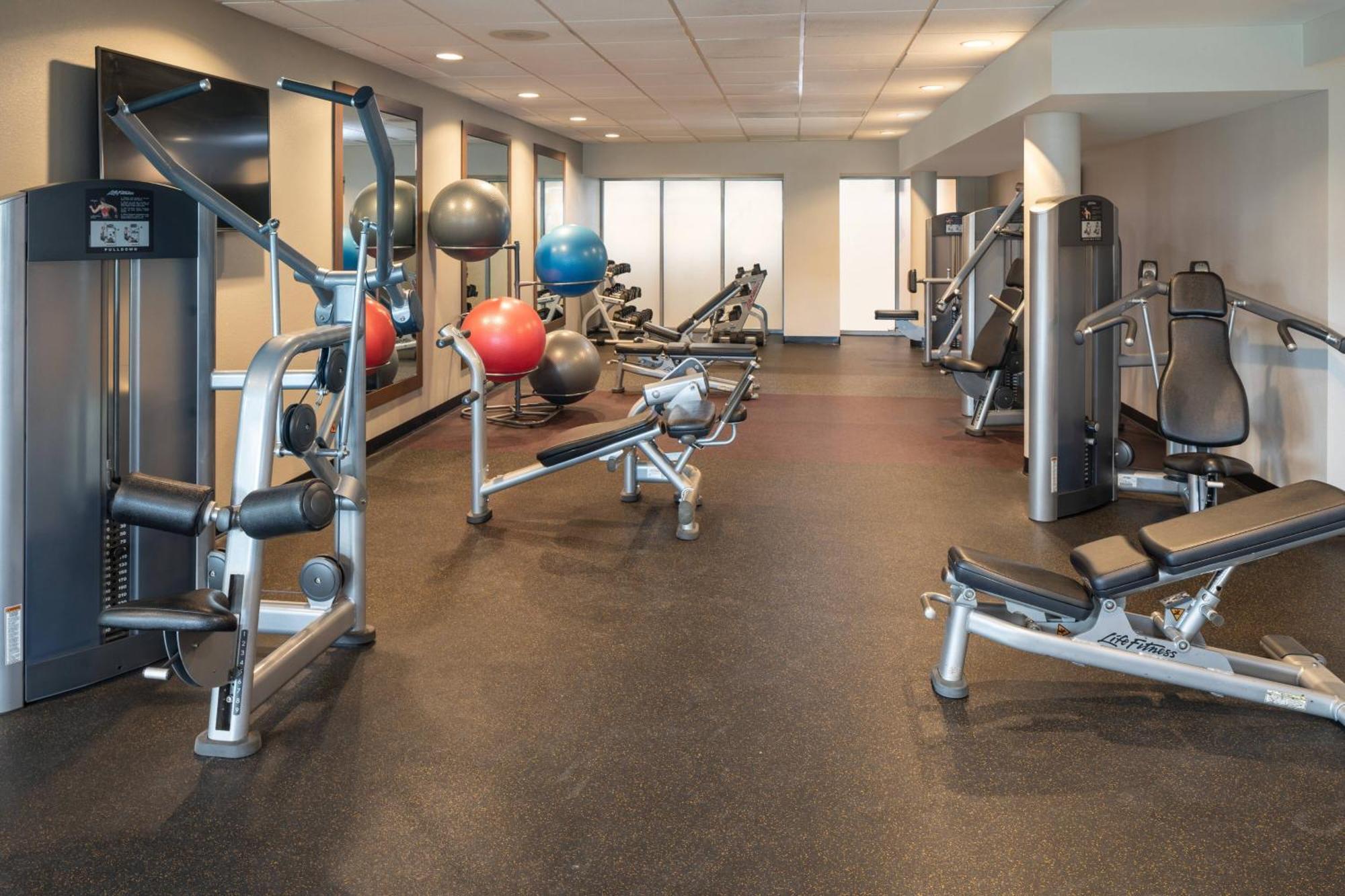 Отель Miami Airport Marriott Экстерьер фото