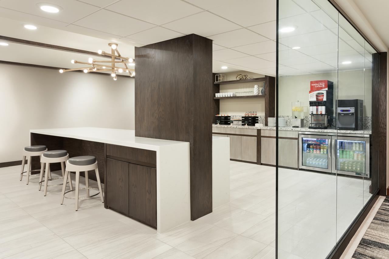 Отель Miami Airport Marriott Экстерьер фото